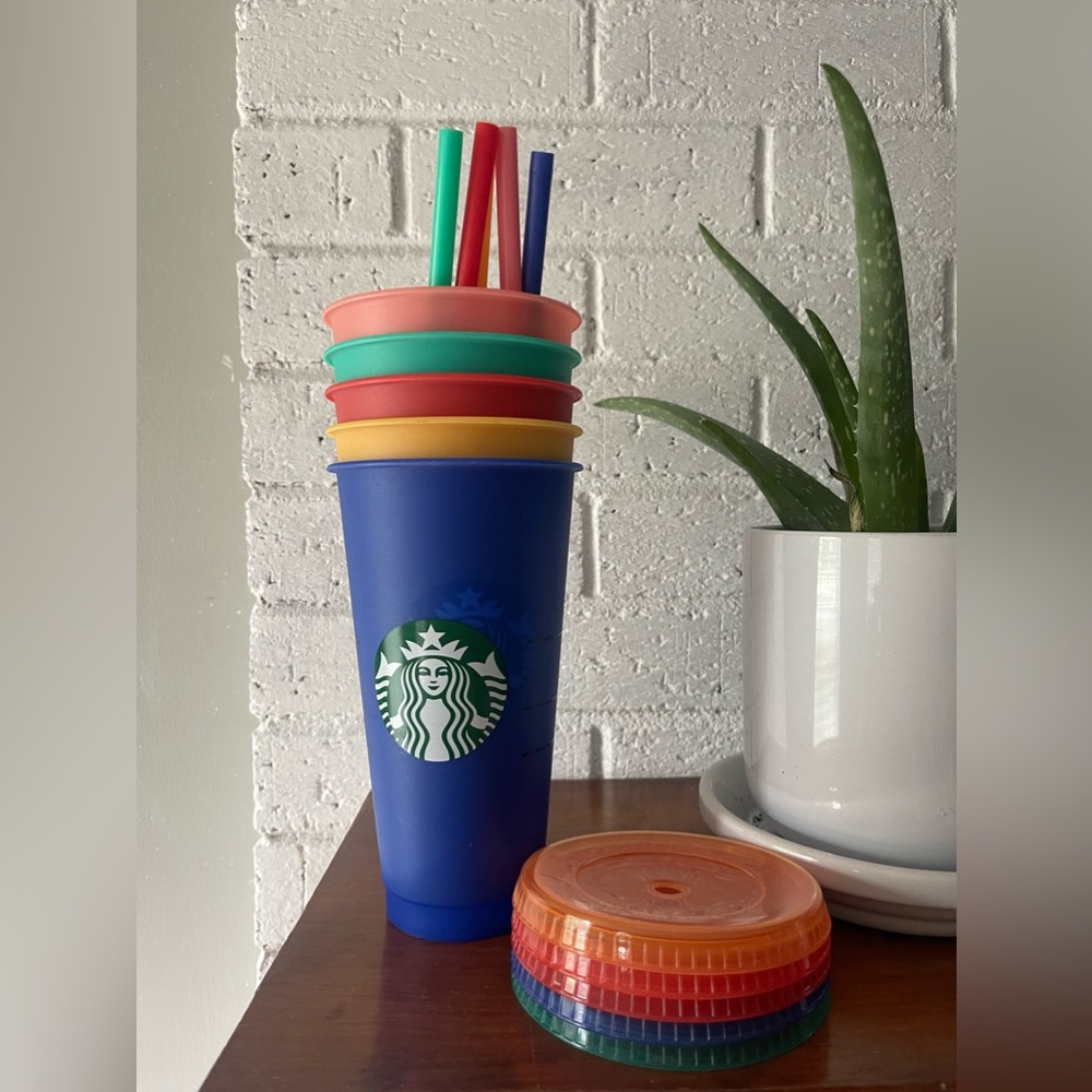 Starbucks color changing cups